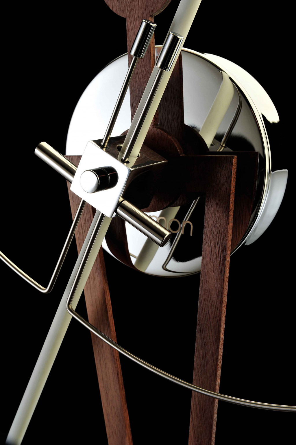 Часы Nomon CRIS WHITE-WALNUT